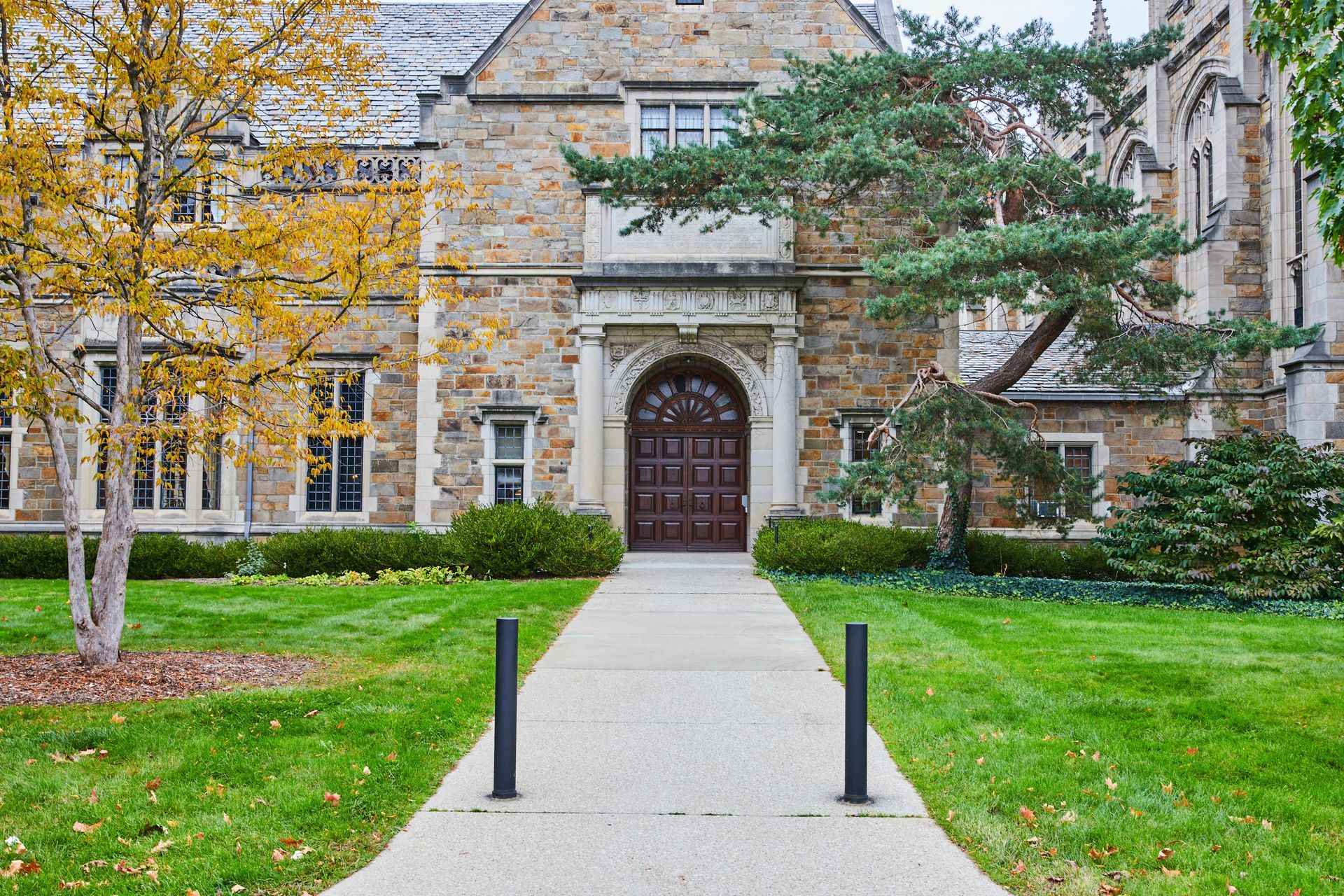 church security bollards illinois