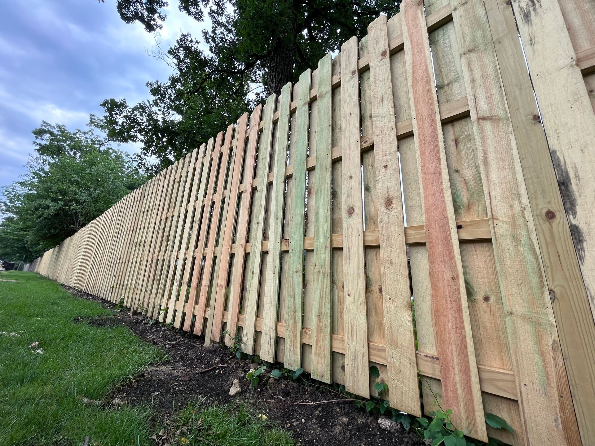 commercial wood fence installation illinois