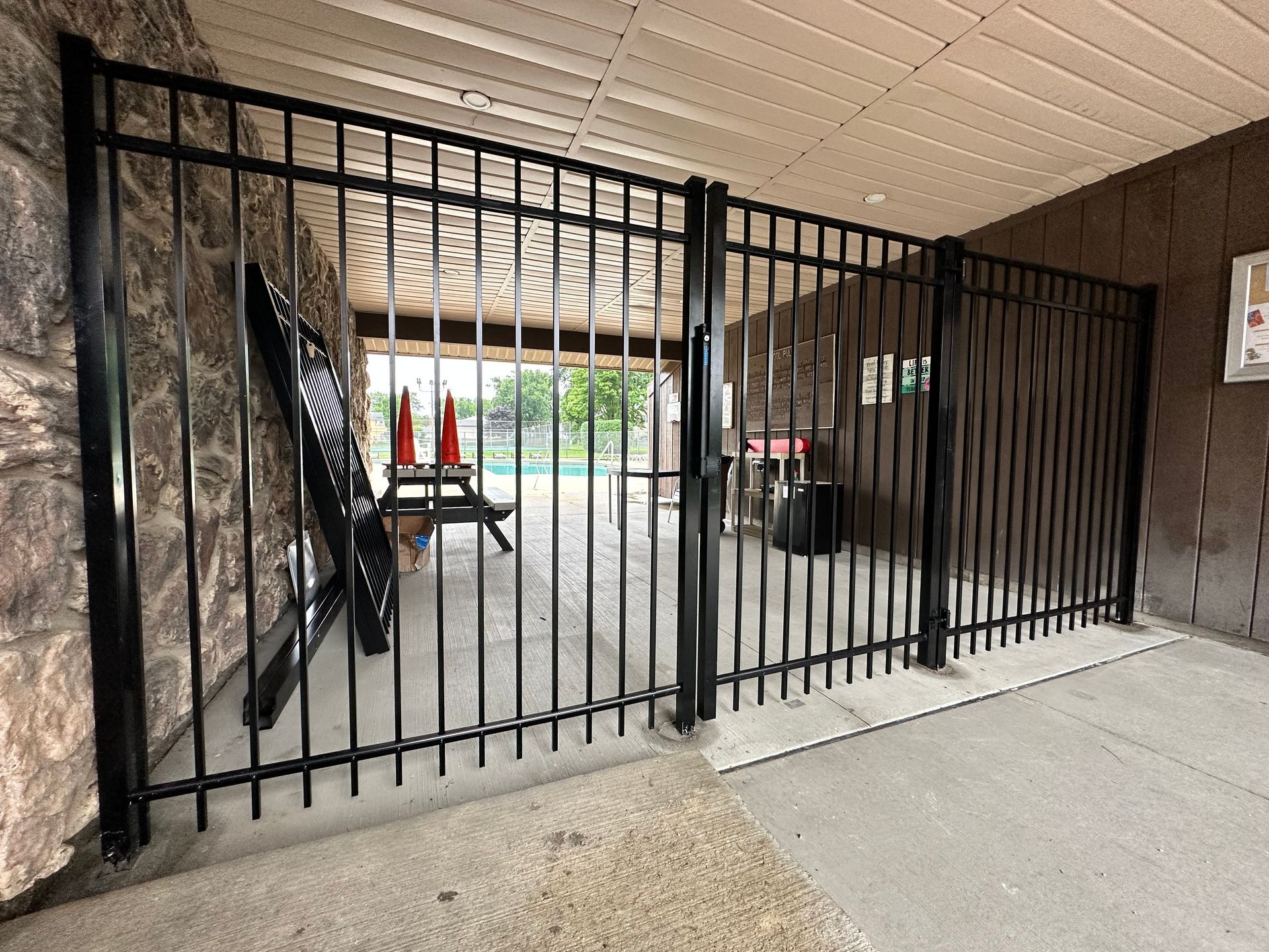 commercial fence installation Illinois