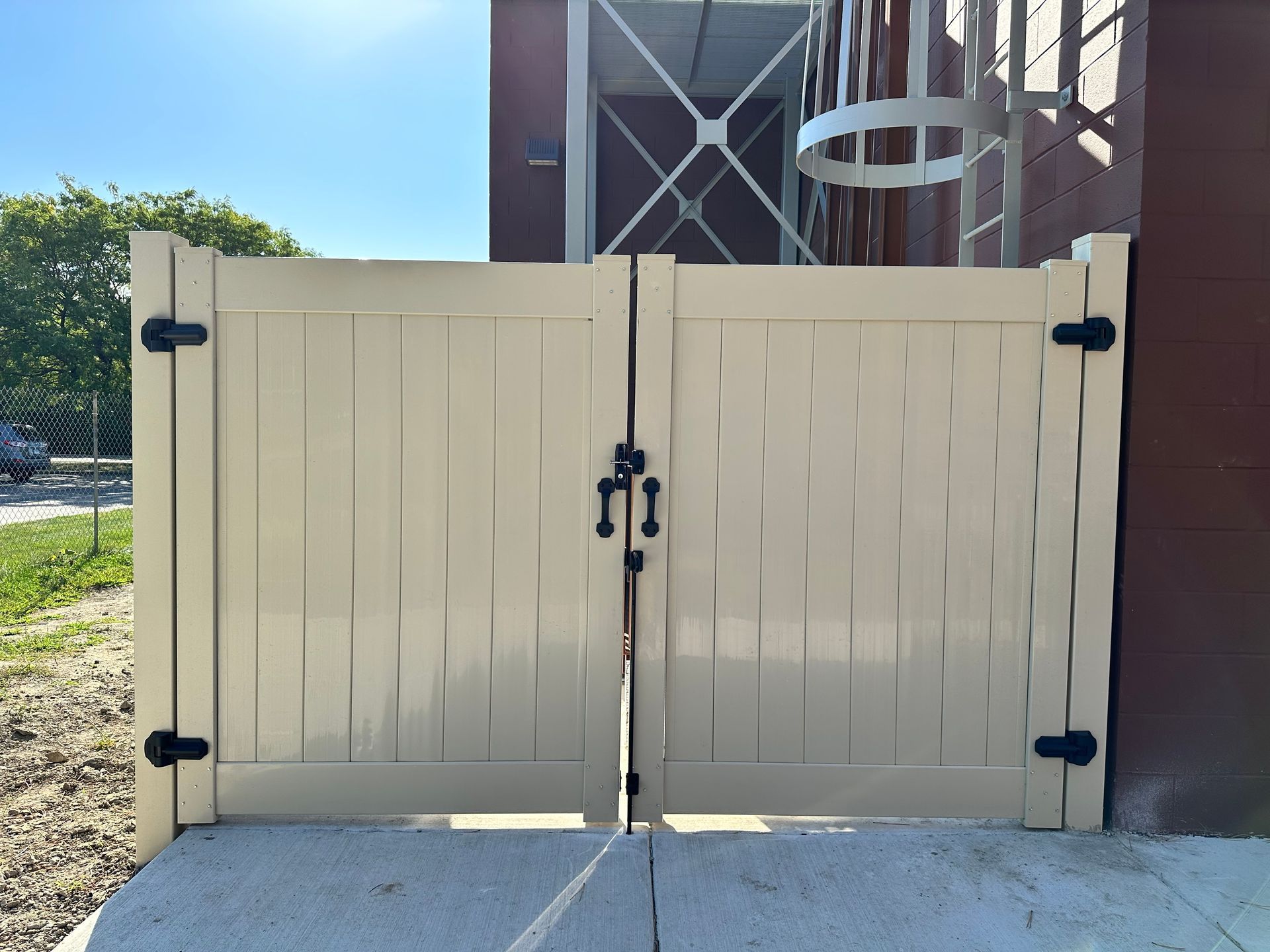 vinyl gate Installation Illinois