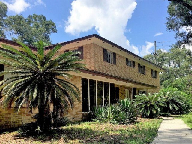 762 NW 22nd Street Exterior