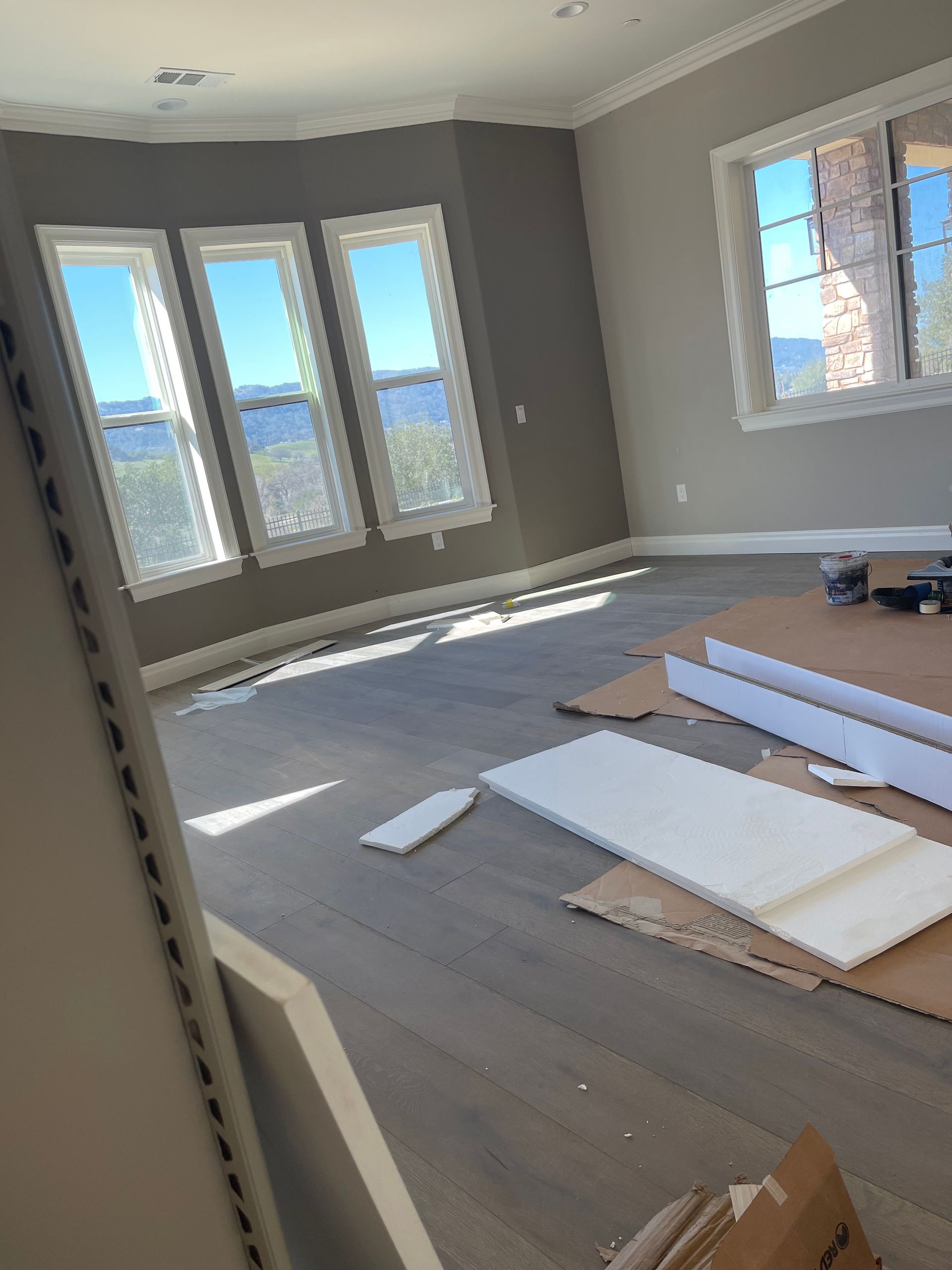 Empty room with a box — San Jose, CA — DB Remodeling