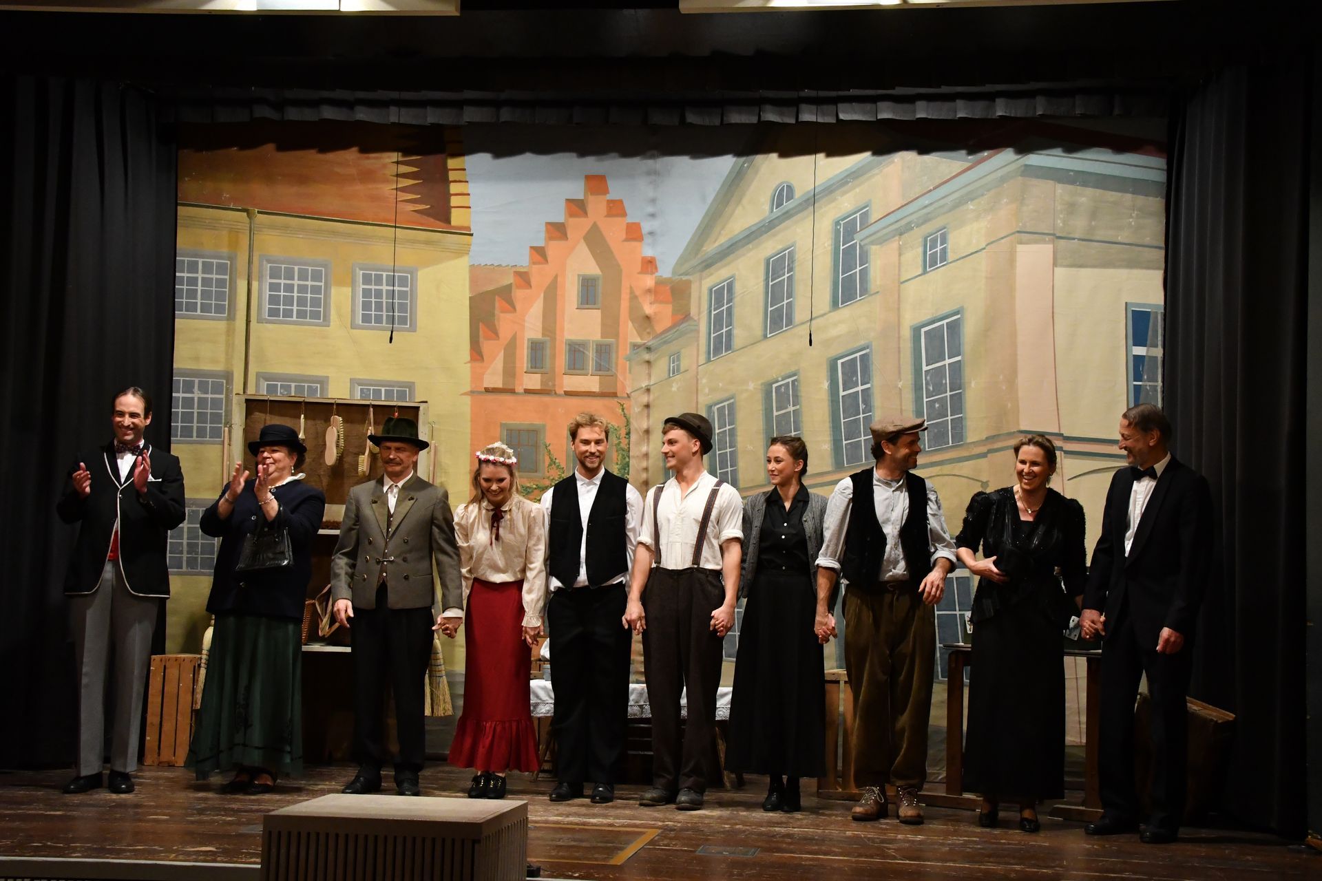 Die Schauspieler beim Stück 