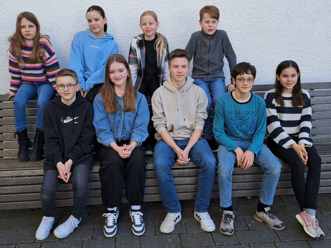 Die Schauspieler der Kinder- und Jugendtheatergruppe Springinkerl der Theatergruppe Emmering für das aktuelle Stück.