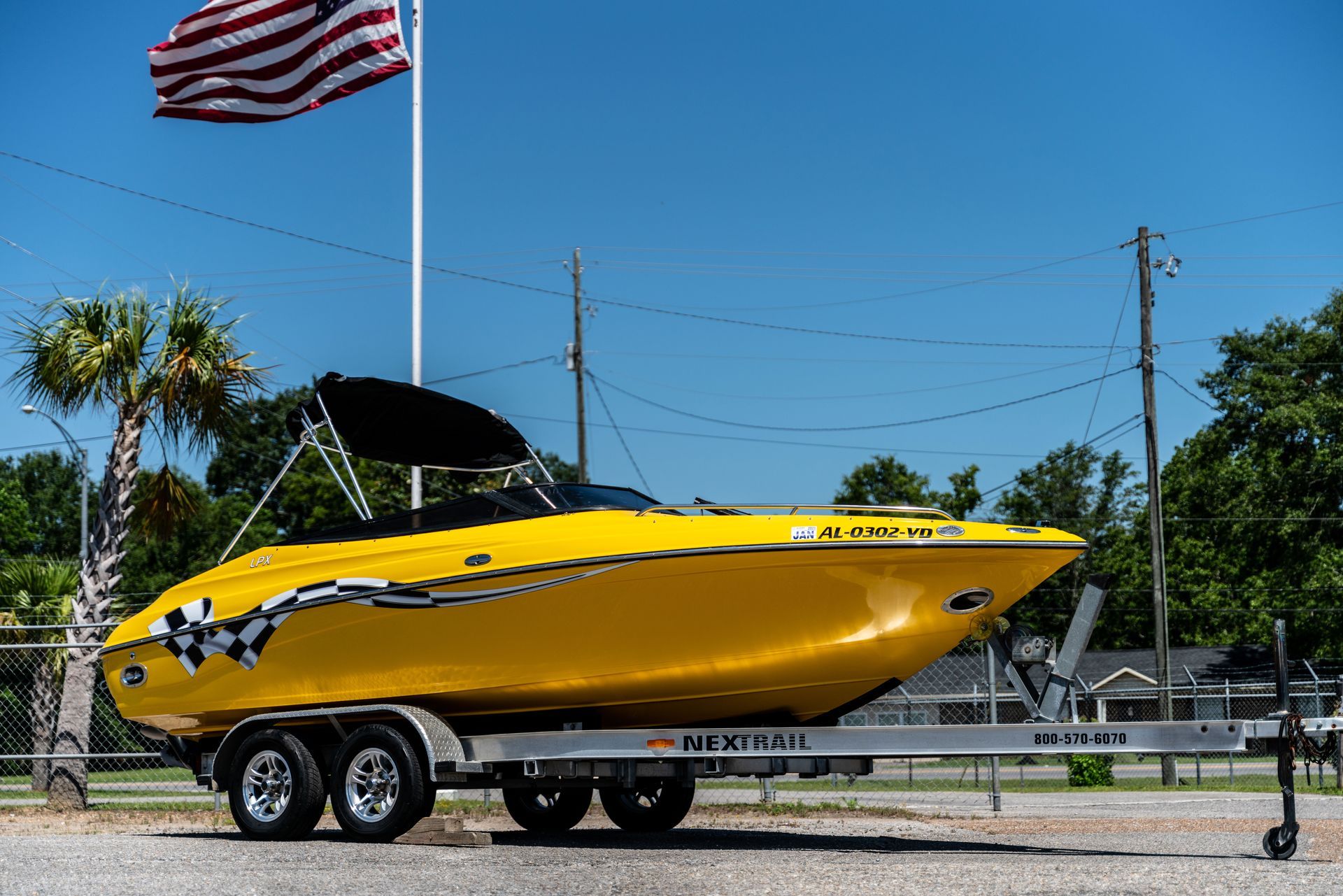 Protect your boat with marine ceramic coatings! Enhance durability, resist elements, and keep it loo