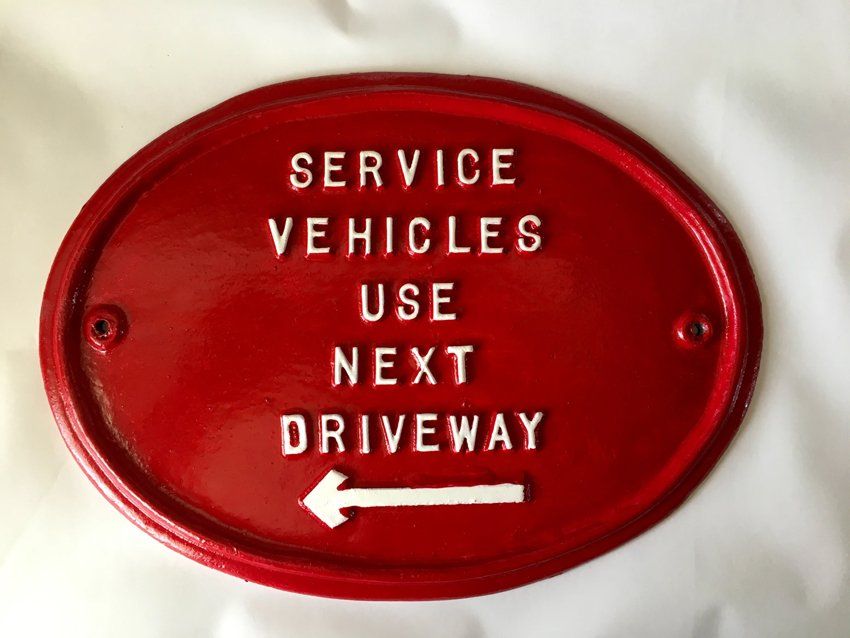 Service vehicles sign