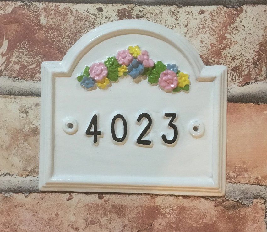 House sign saying 4023