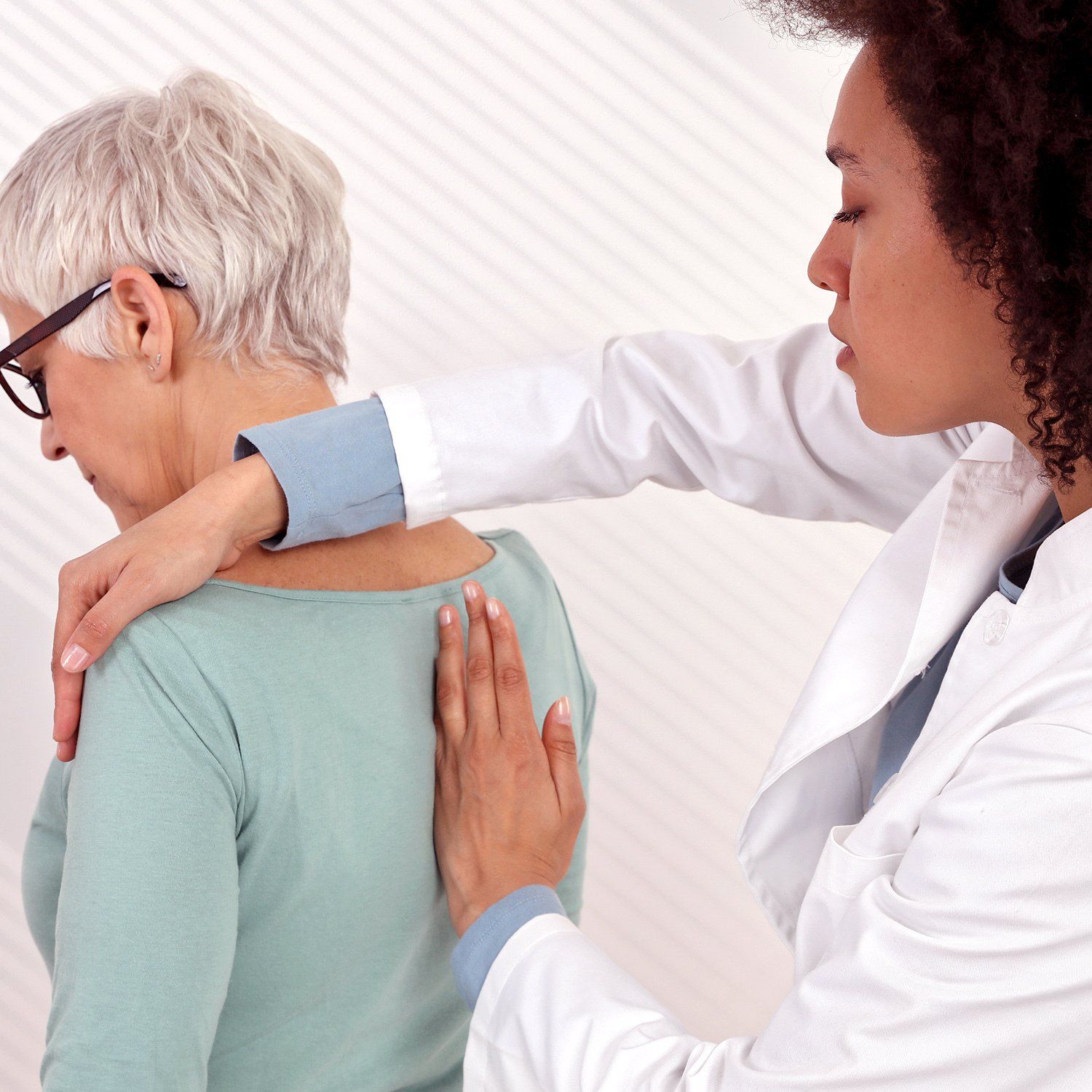Quiropraxia pode melhorar qualidade de vida para quem sofre de artrose