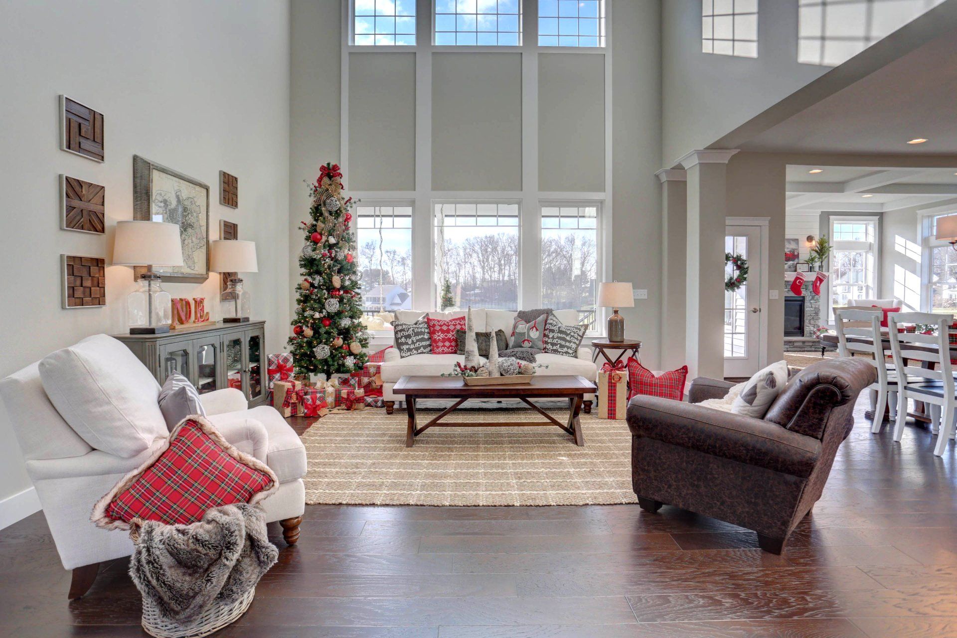 Sullivan model great room decorated for the Holidays