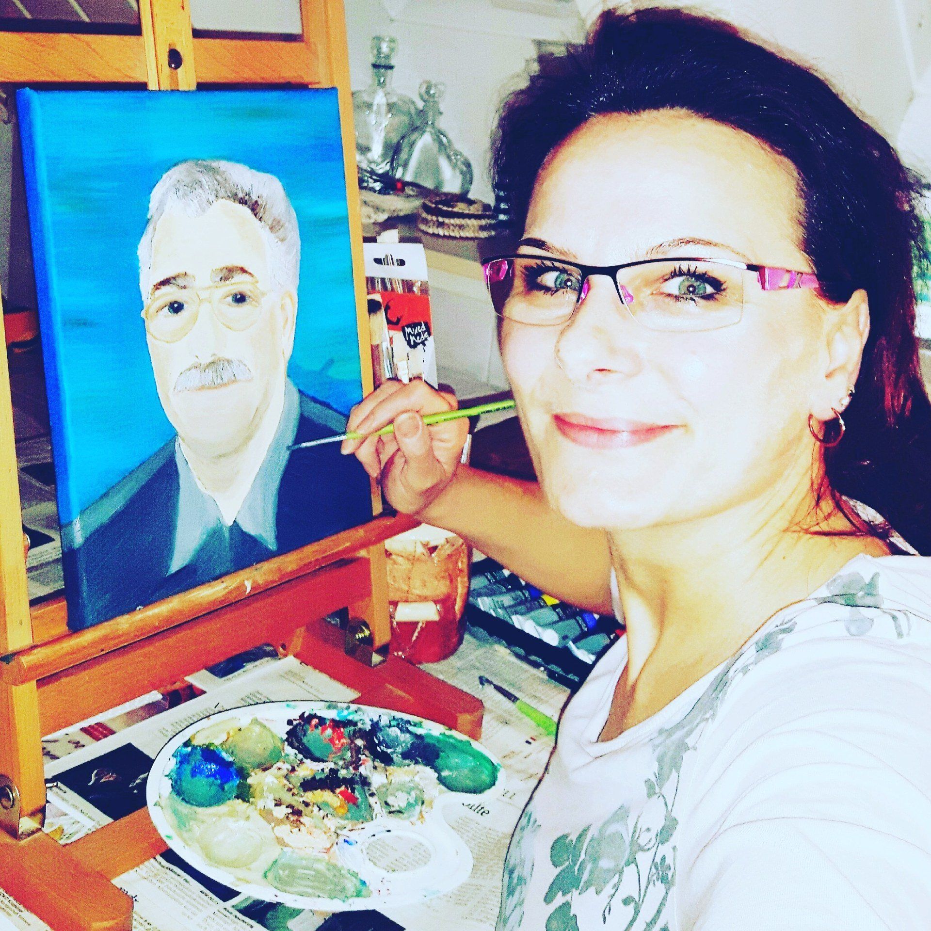 Atelier, Studio, Künstleratelier, Künstlerstudio, Studiovisit, Portraitmalerei, Ölmalerei, Öl auf Leinwand, Kunst, Künstlerin bei der Arbeit, deutsche Künstlerin