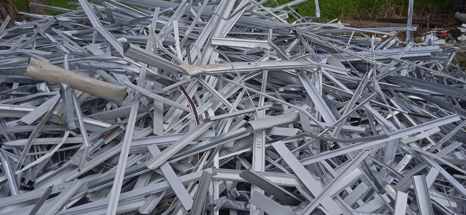 Pile of gray metal scraps.