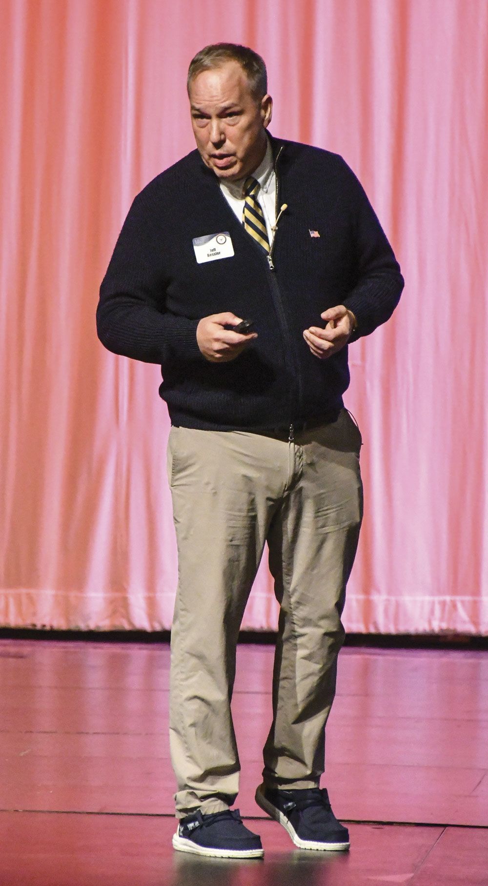 Commander Jeffrey Bessler, USN (Ret.), speaking at Veterans Day event