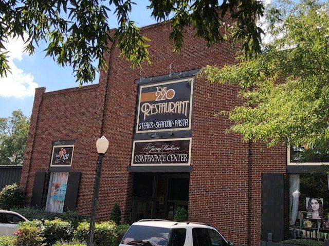 230 West Washington St