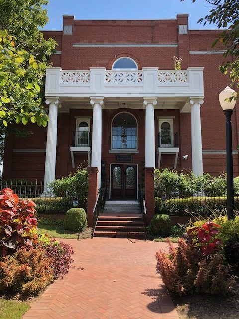 230 West Washington St