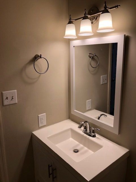 Norris Lane Bathroom