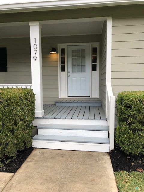 Norris Lane Font Porch