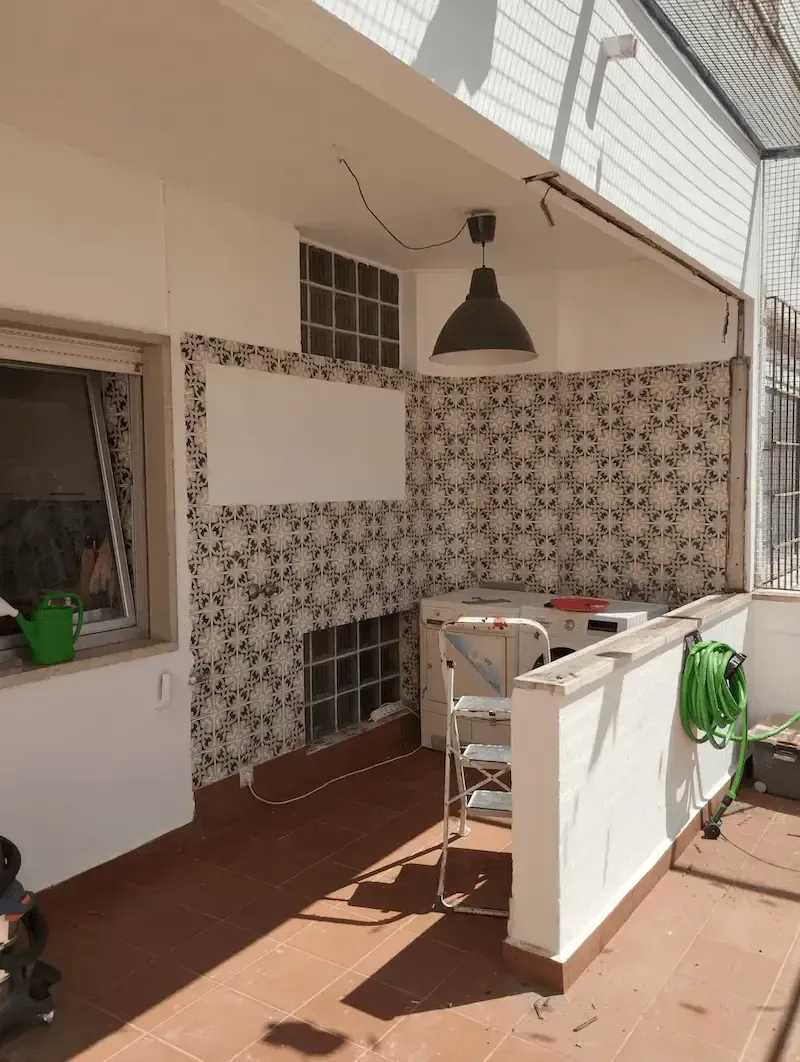 obra realizada por perimetro diafano em fechar a veranda com janelas em pvc em Lisboa