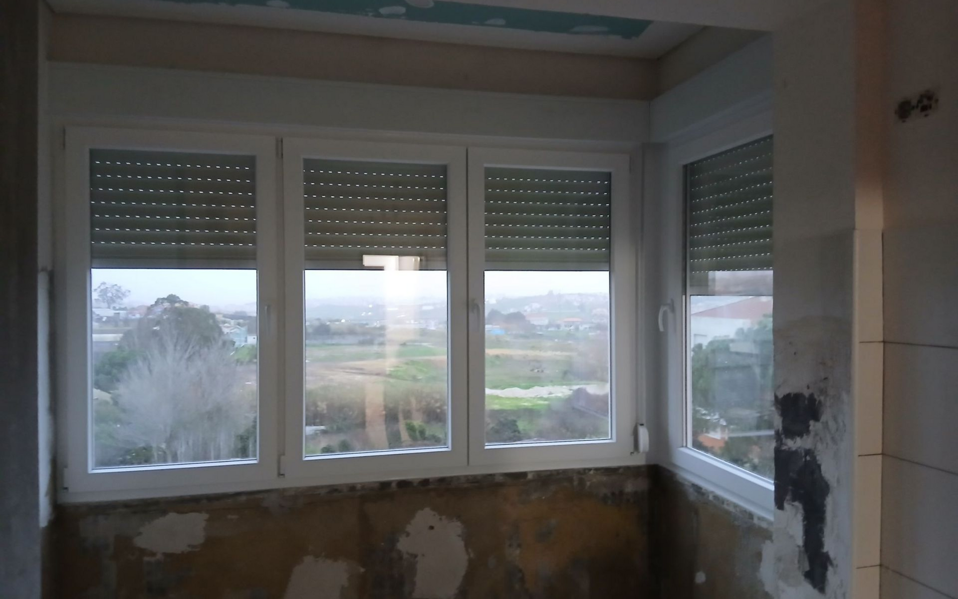 estores térmicos com rolador manual