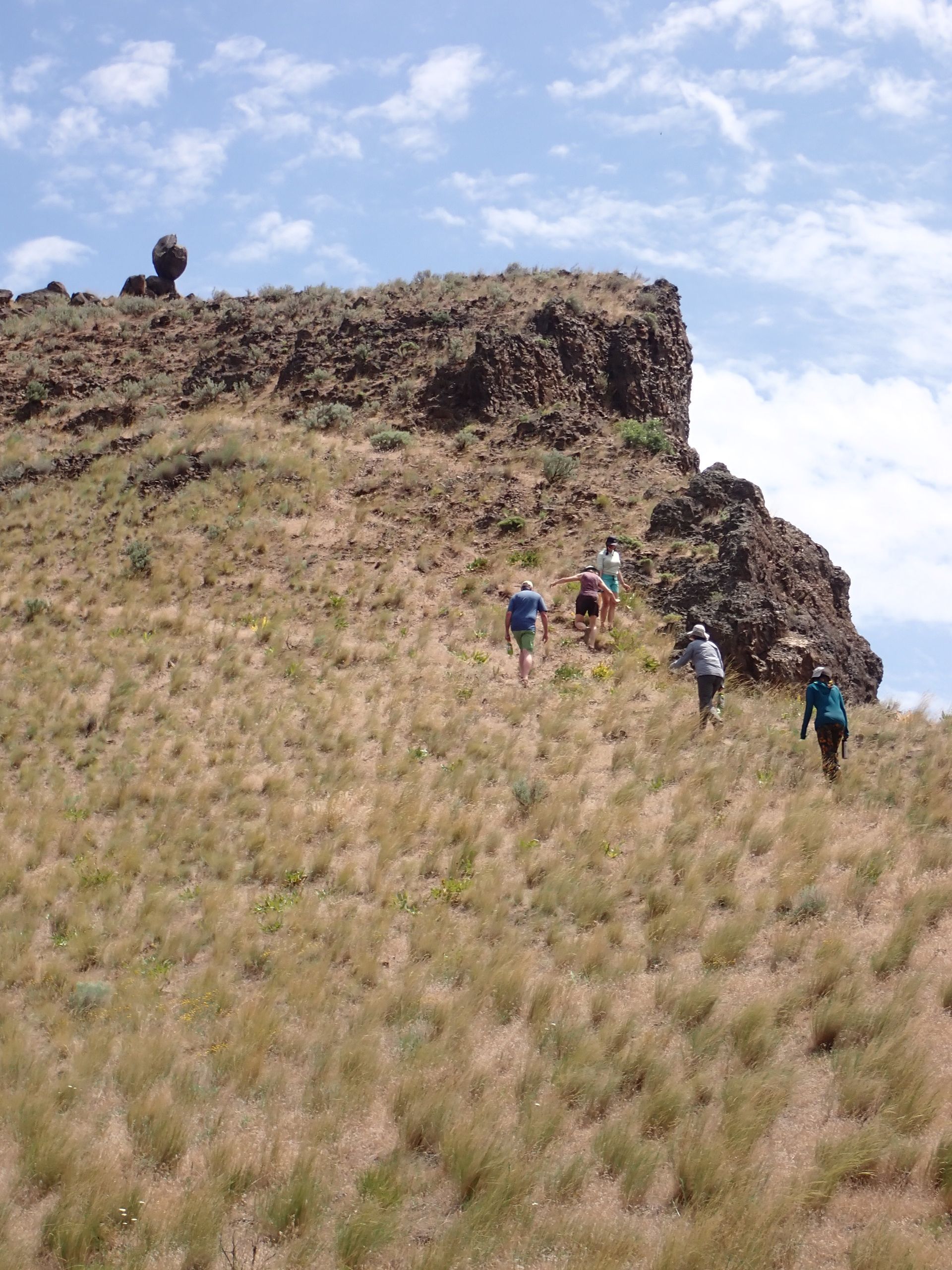 Ouzel Outfitter guests enjoying hiking on their John Day River adventure in Oregon. 