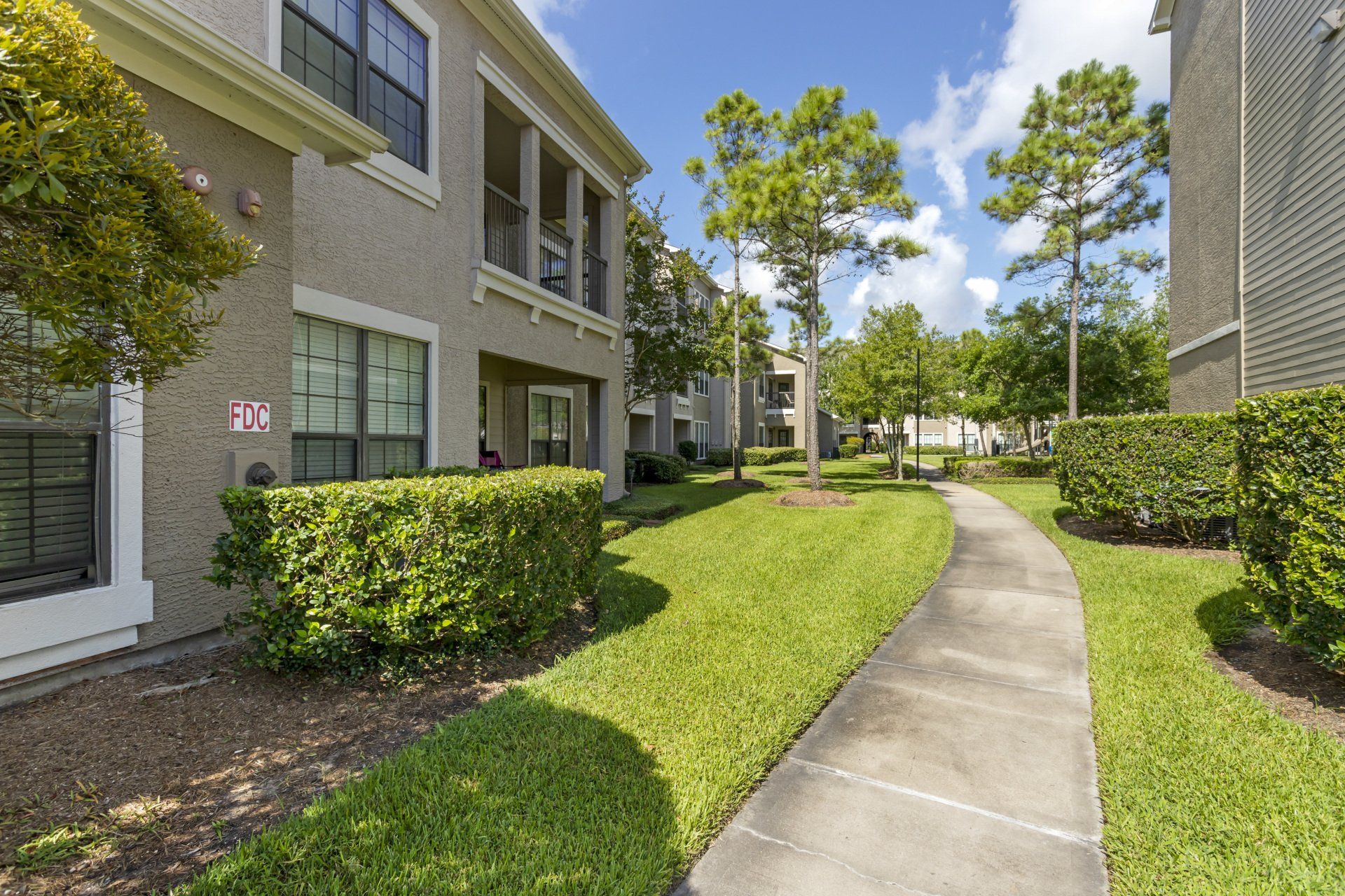 Summerwind Apartments in Pearland, TX
