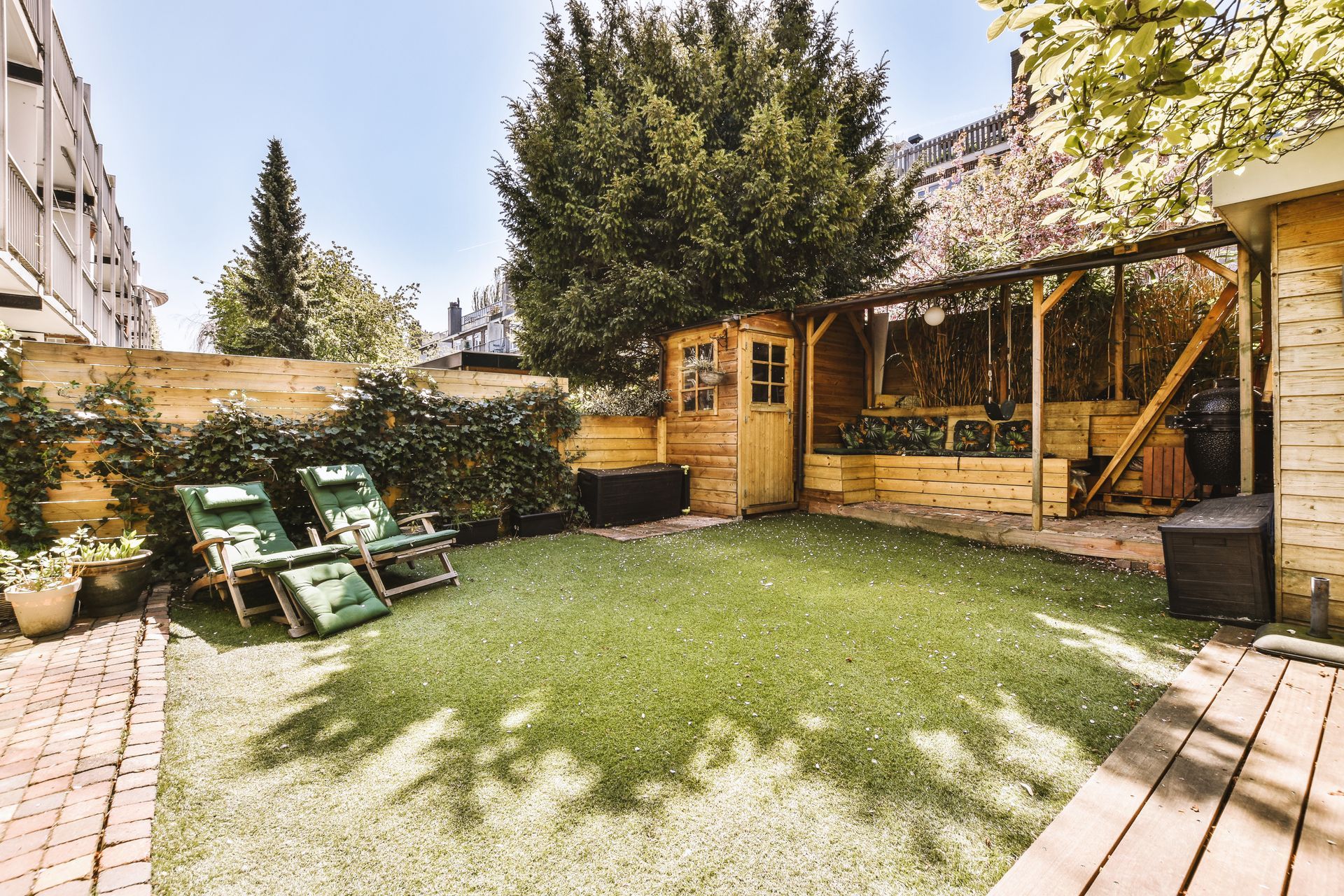 How to Landscape a Small Yard for Maximum Impact