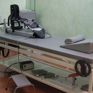 tavolo per terapia riabilitativa