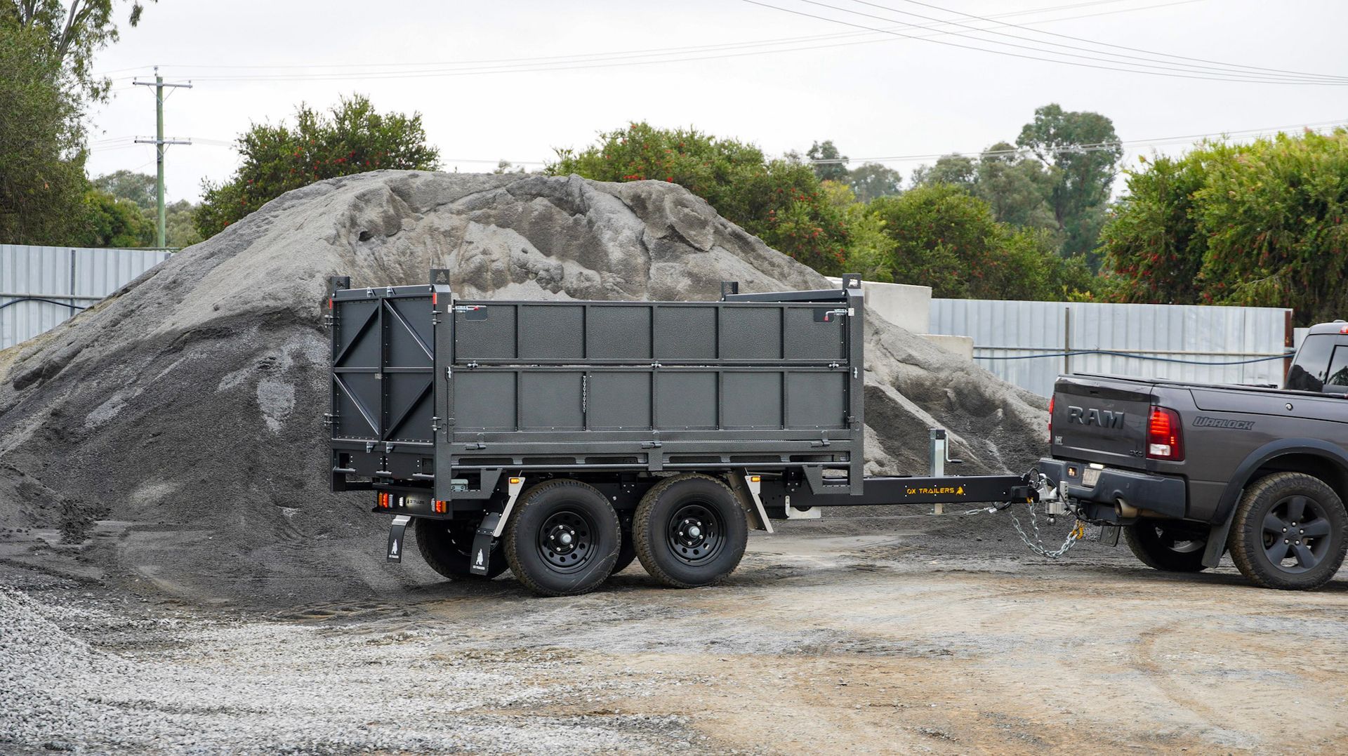 A side view of the design of the bi-fold dropsides