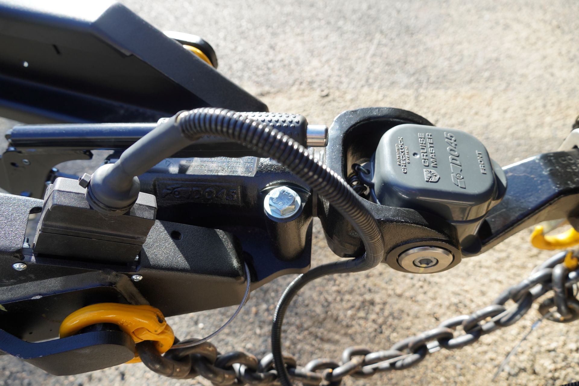 A Cruisemaster DO45 Coupling connection connecting a 4500kg trailer to a Hilux ute.