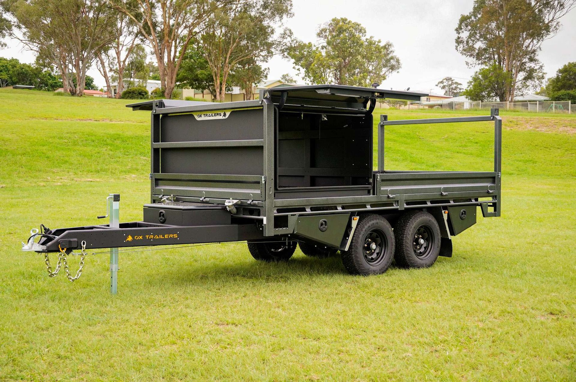 Cruisemaster DO45 coupling on the 4.5-tonne rated chassis of an ox trailer built for the construction industry.