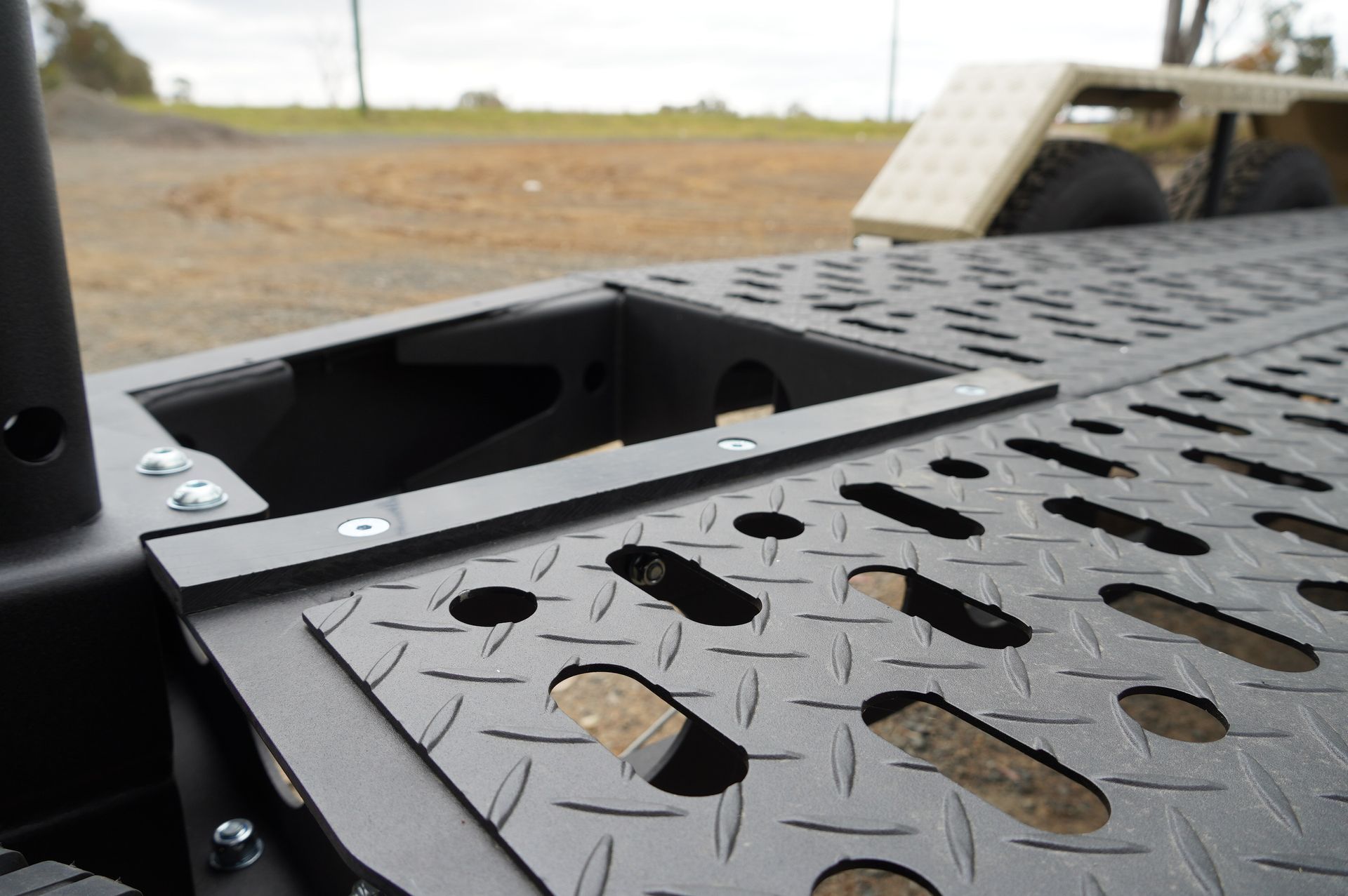 the hdpe wear strips on an ox plant trailer