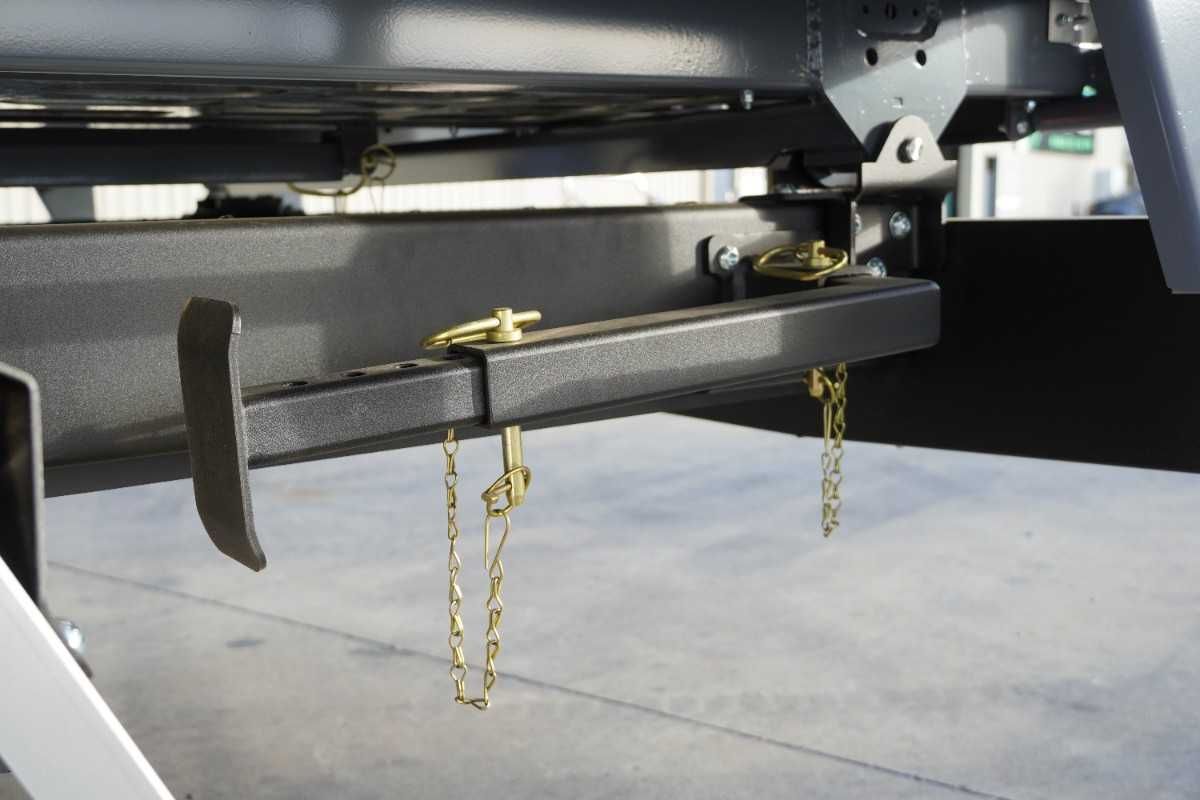 Rear Stabilizer Legs for Heavy Duty Flat Top Trailer