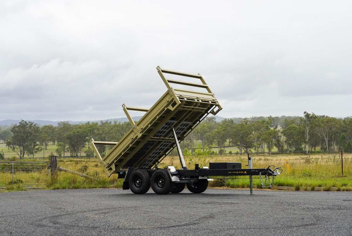 Hydraulic tipping trailer with Simplicity Suspension, extender dropsides, ramp set, toolboxes, stabiliser legs, and more.