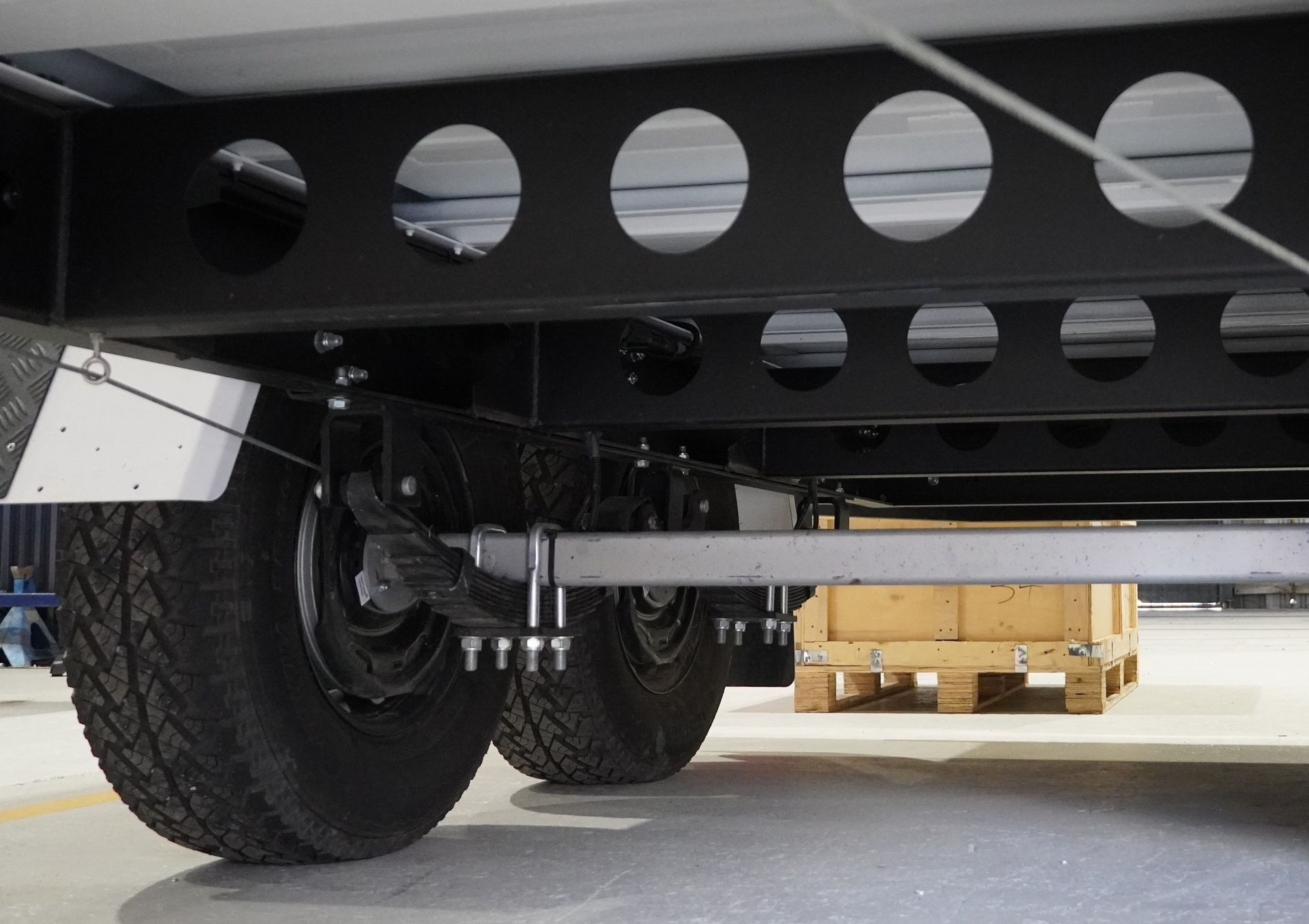 The 5000kg Load Sharing Leaf Spring Suspension Set of a tandem axle trailer with a 3.5t ATM