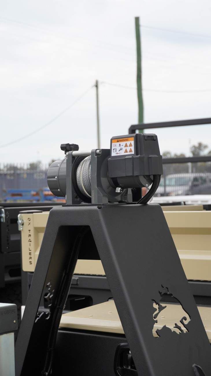 Winch and winch mount for Flat Top Trailer