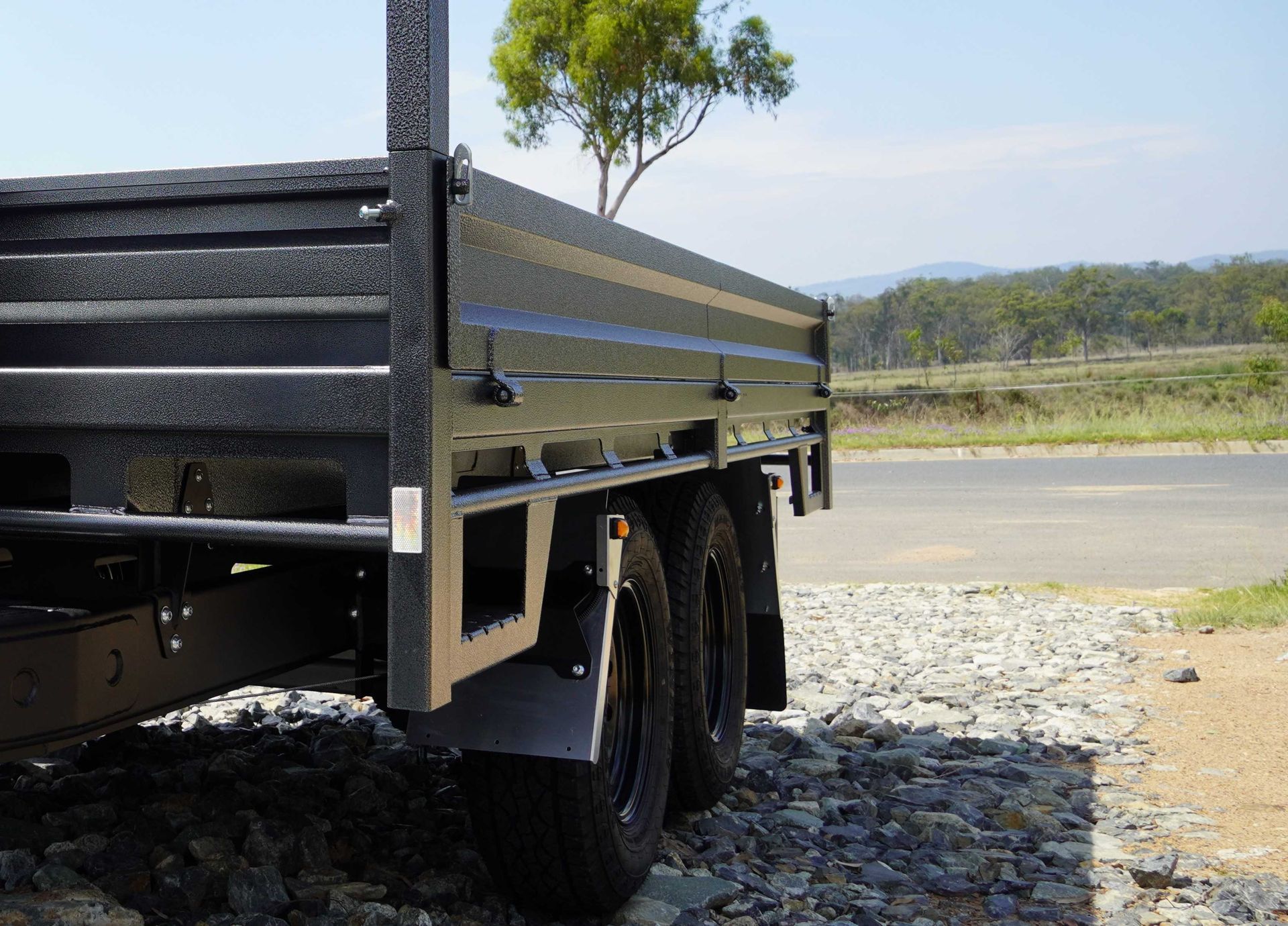 The side view of a trailer, depicting it's standard height.