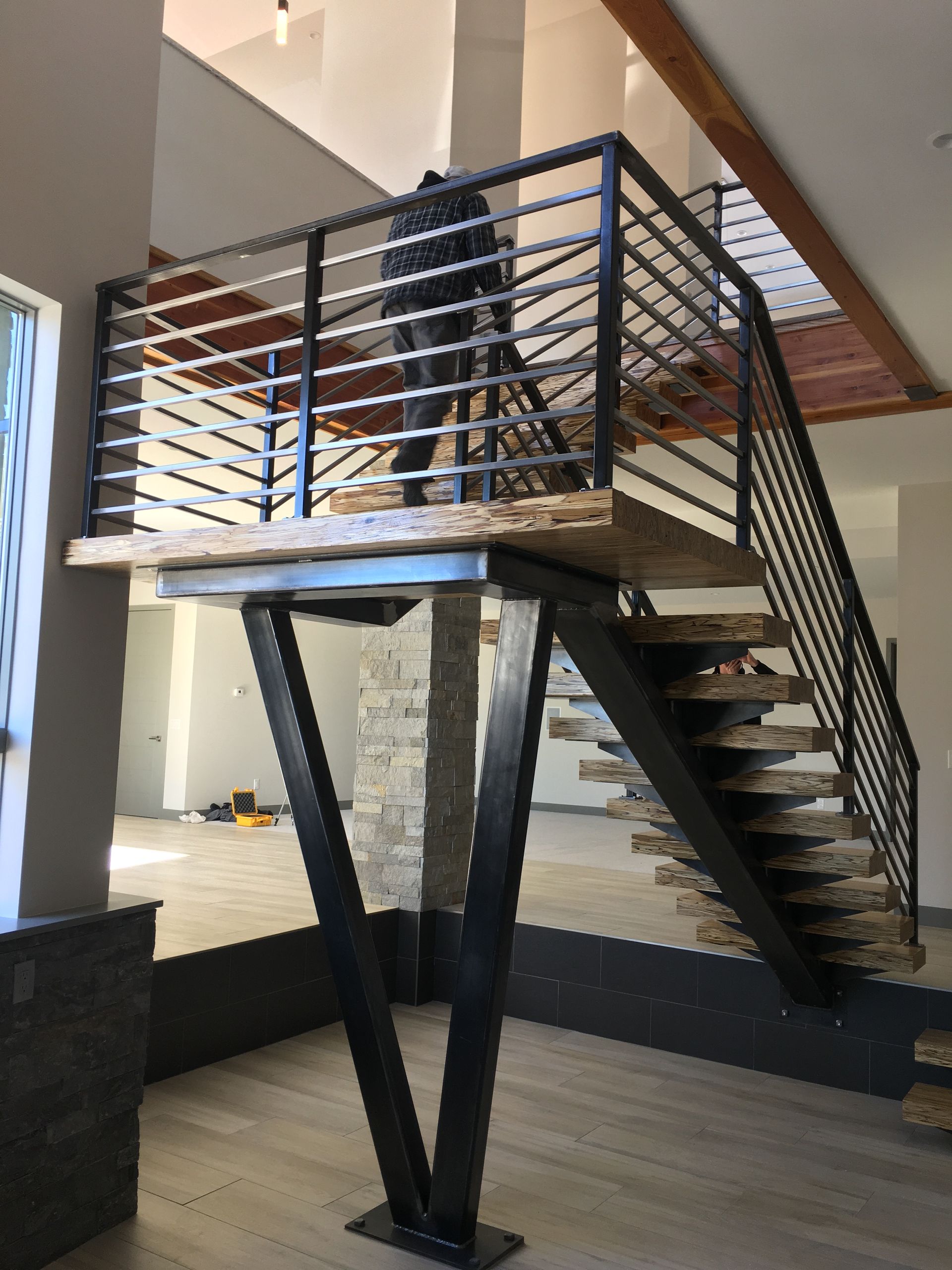 Mono stringer stairs