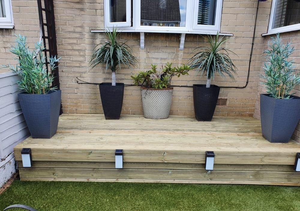 Zest Decking Ilkeston - platform decking with garden lights