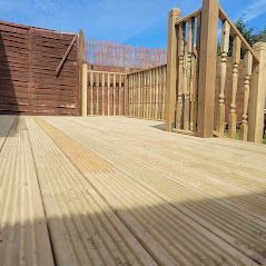 Zest Decking Rugby - decking fitters