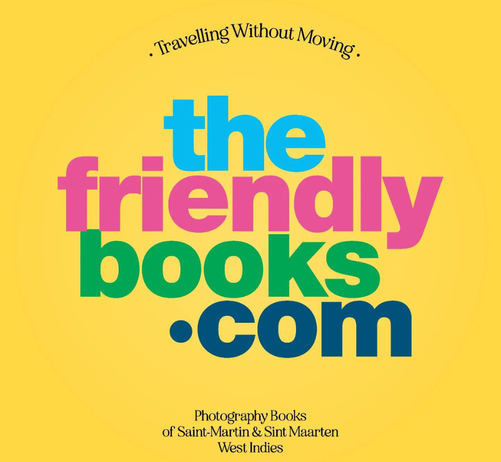 A yellow sign that says the friendly books com