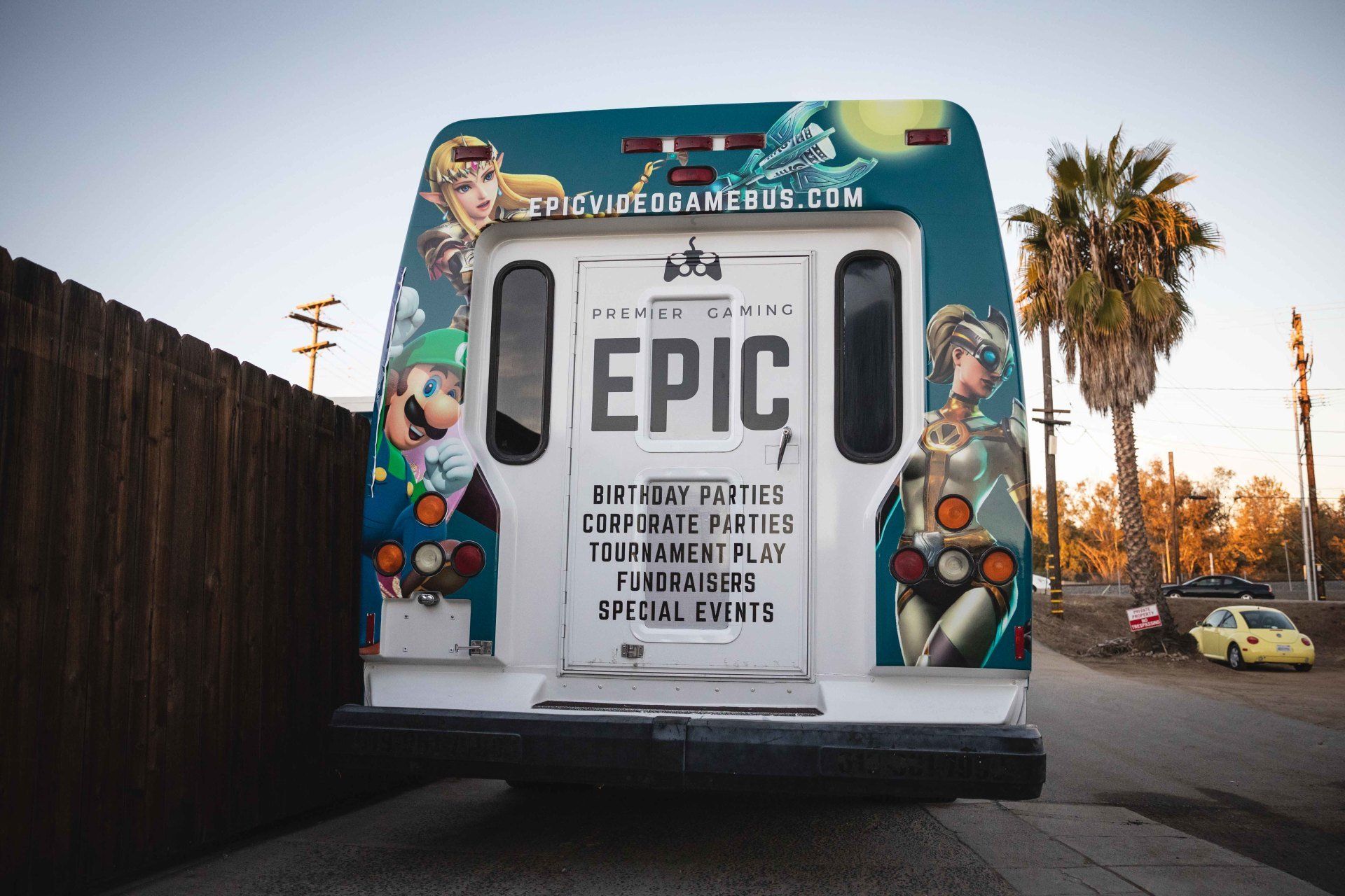 Epic Game Bus Custom Vehicle Wrap