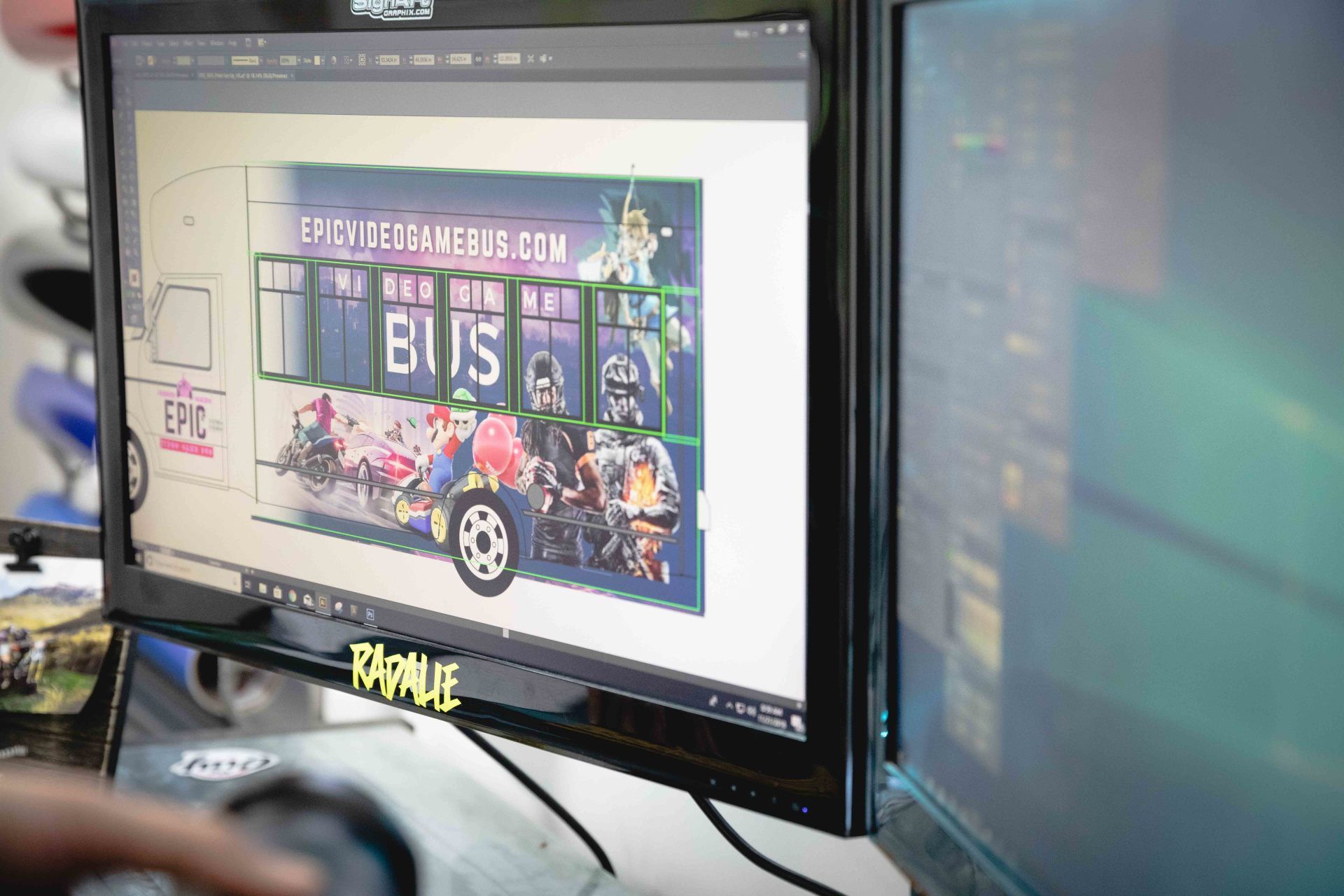 Epic Game Bus Custom Vehicle Wrap