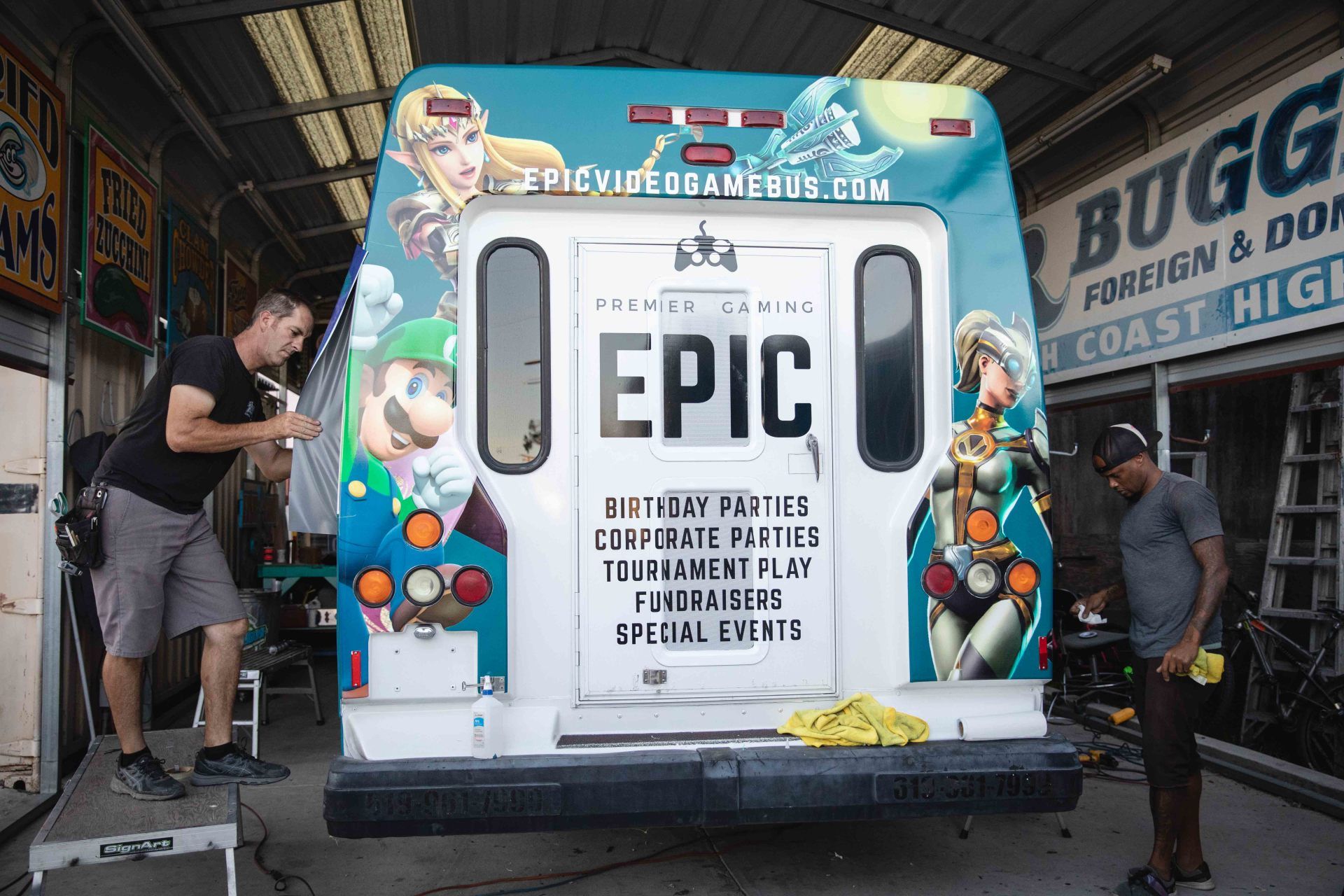 Epic Game Bus Custom Vehicle Wrap