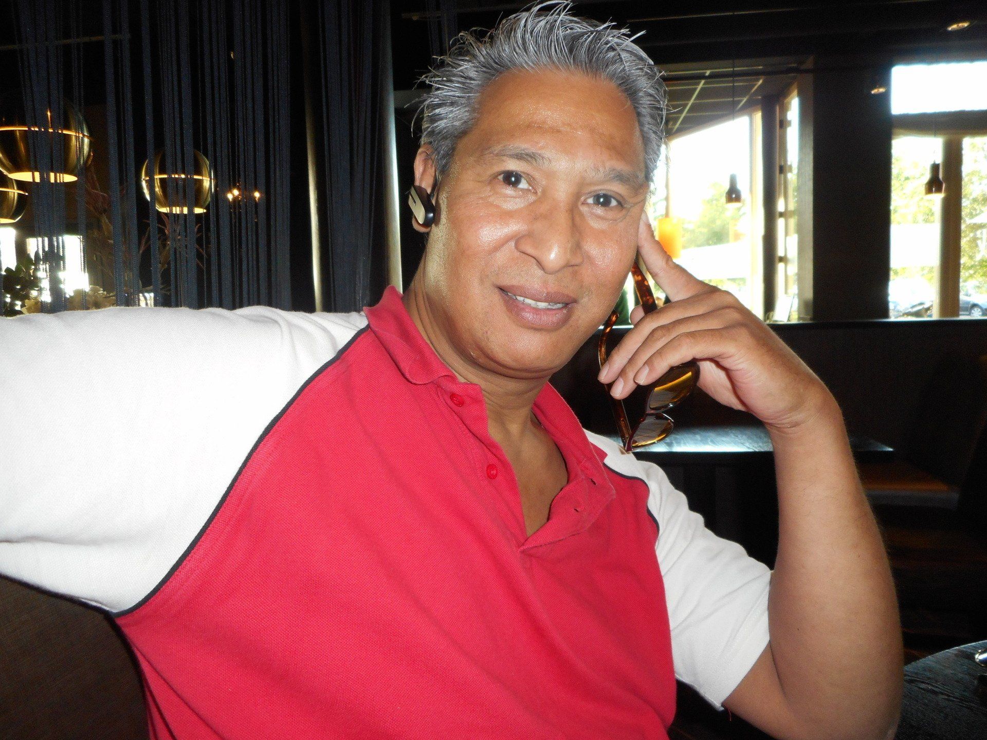 Indische Zanger Pianist Toetsenist Eugene Simon