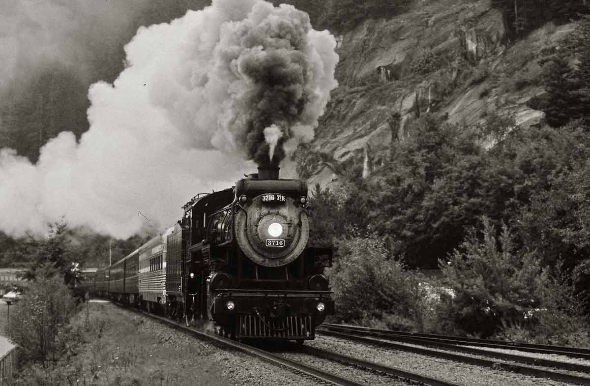 vintage rail, train, sea to sky,