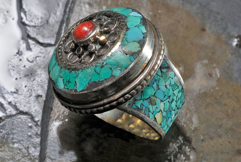 travel product macro jewelry