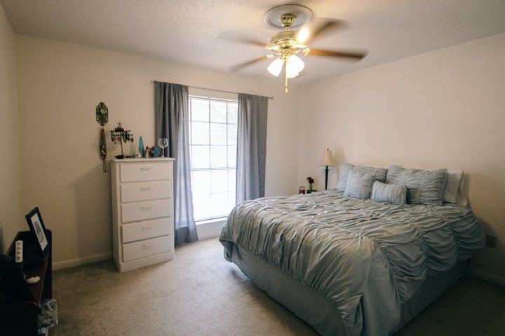 LAKELAND LANE - Bedroom