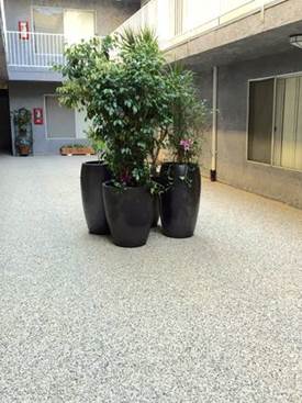 Sylvan Springs - Los Angeles Apartments with Resident Courtyard