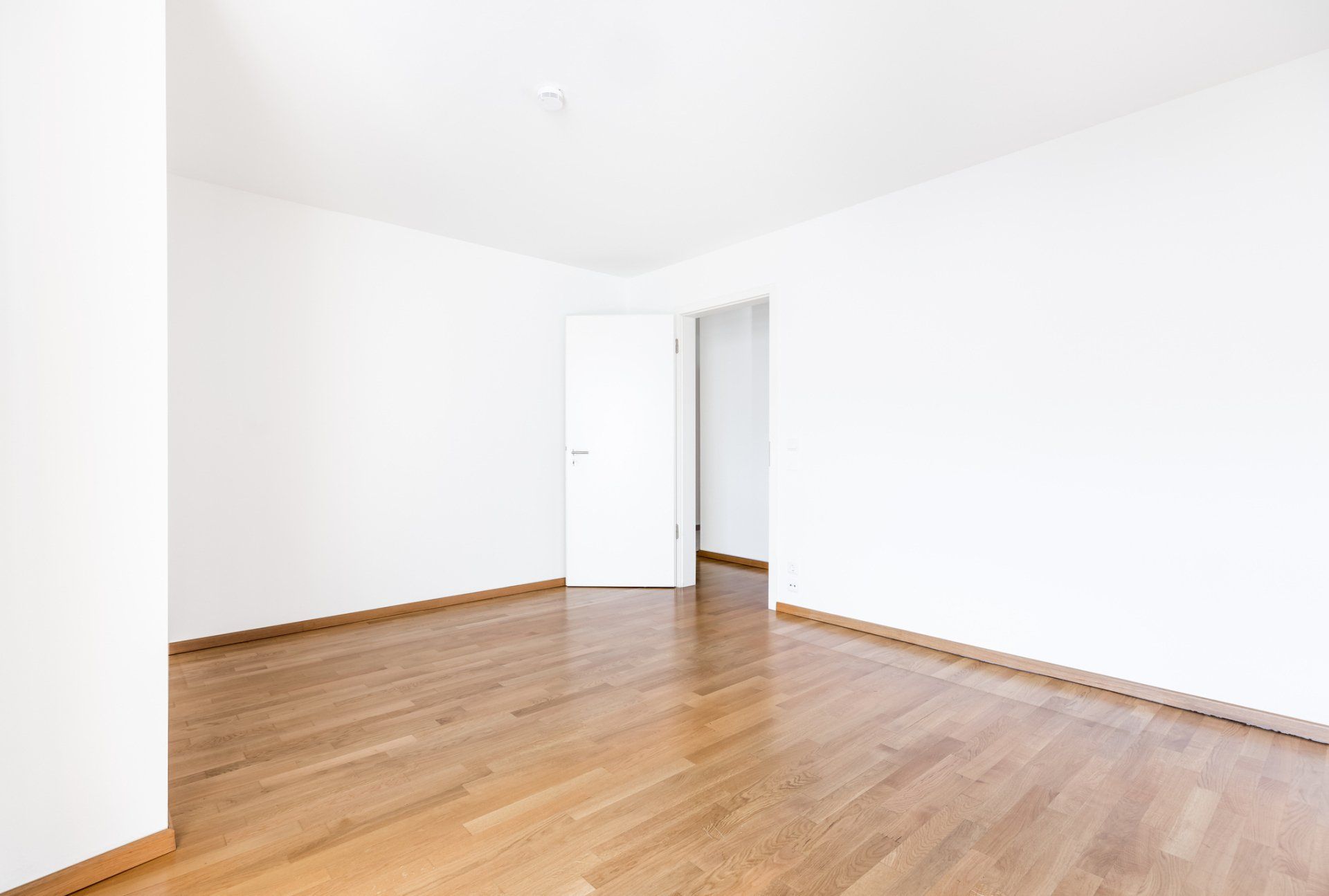 Empty Room — Hazelwood, MO — Floors Done Right