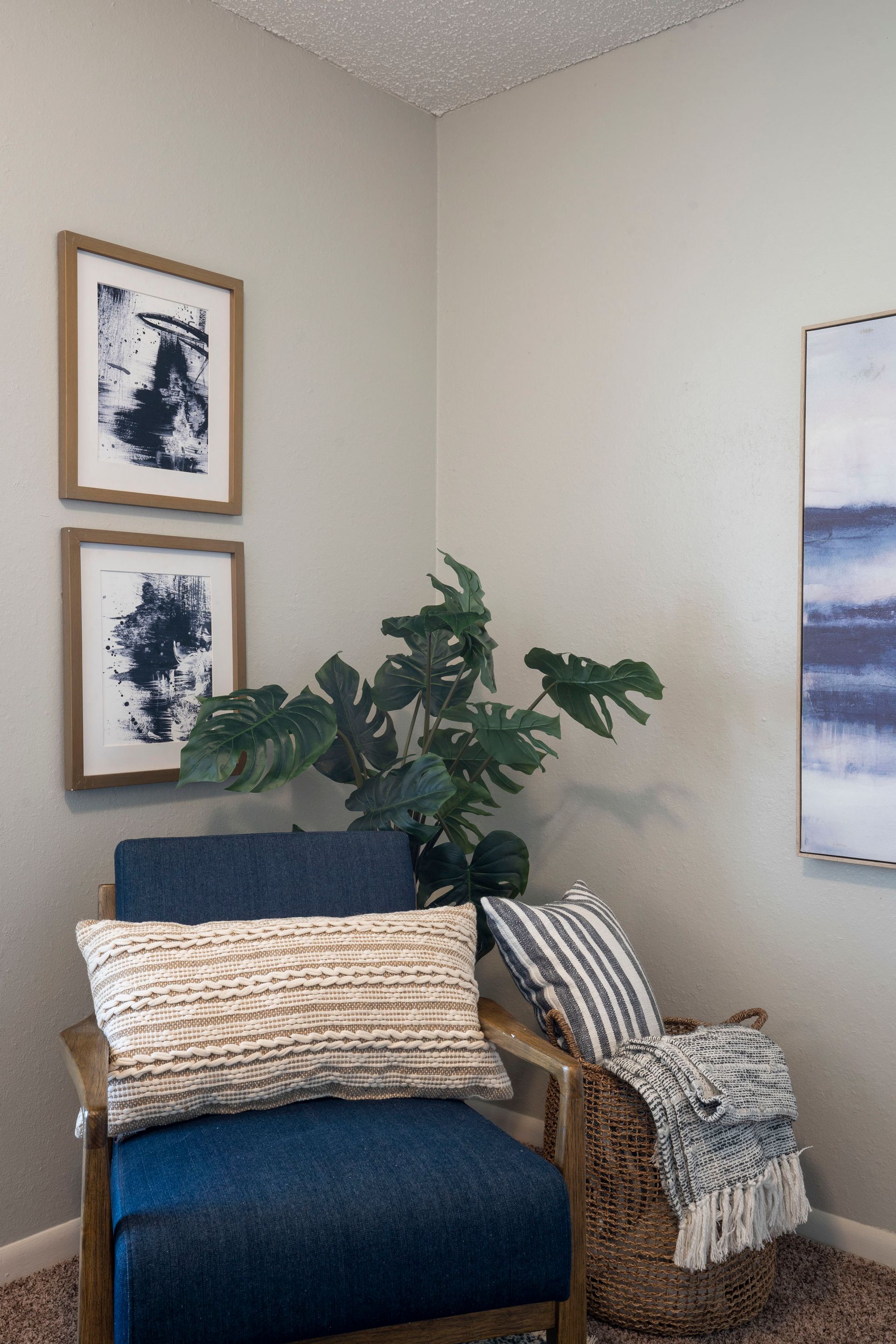 the park @12 twenty apartment living room 2