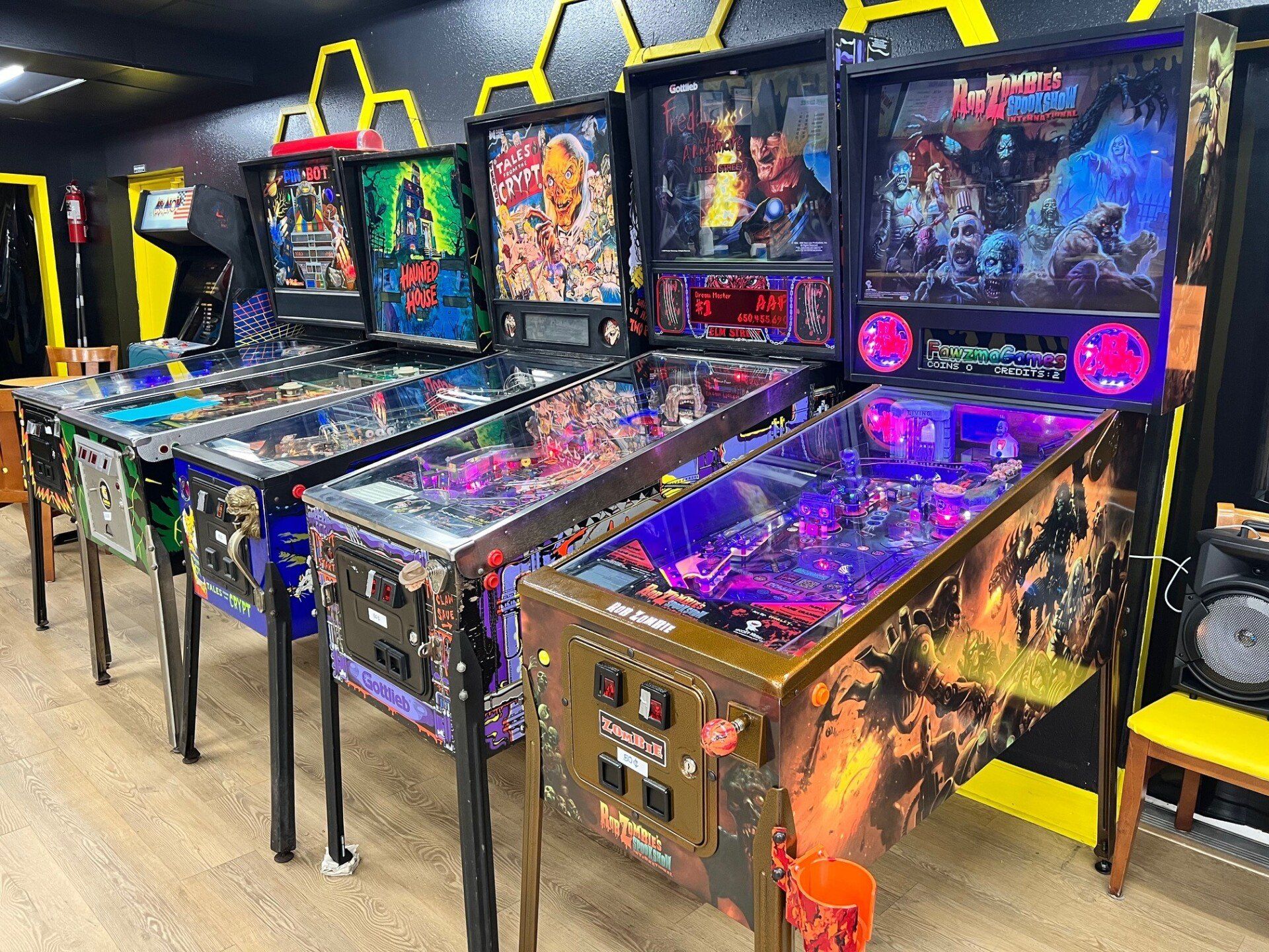 Arcade Machines - Niceville, FL - Honeybee Ice Cream & Arcade